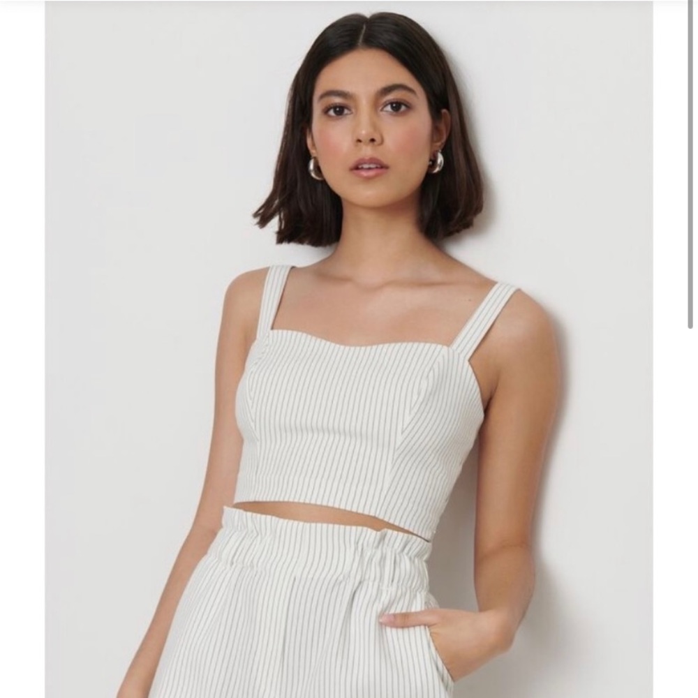 NWT Dynamite Bustier and Scoop Neck Crop Top - Picture 9 of 10